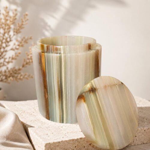 Green onyx candle vessel with lid 1